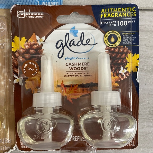 Glade Scented Oil Plugins Warmer Adjustable With 2 Sets Of Refills Brand New - Picture 4 of 8
